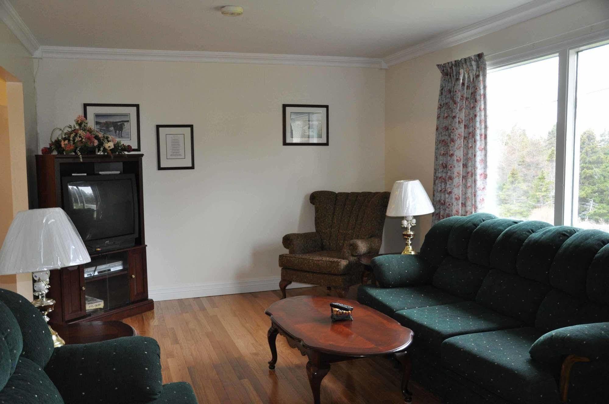 Comerford'S Ocean View Suites Holyrood Exteriör bild